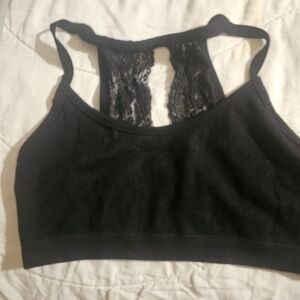 Black sports bra